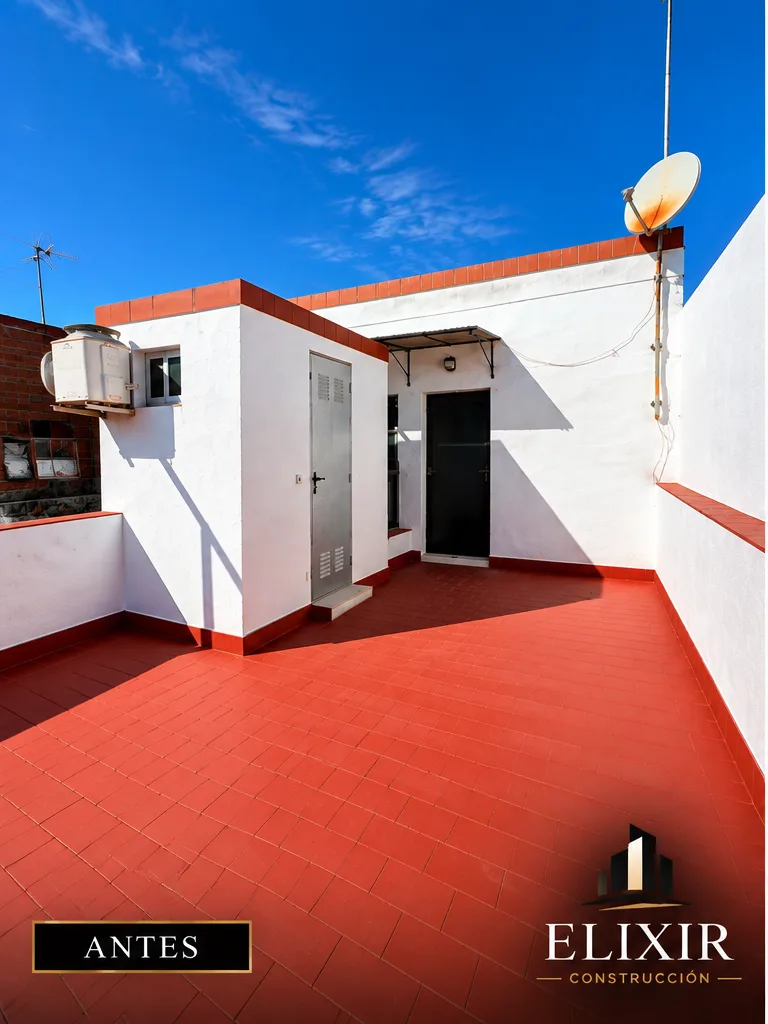 Azotea antes de iniciar la construcción de la vivienda por Elixir Construcción en Sevilla